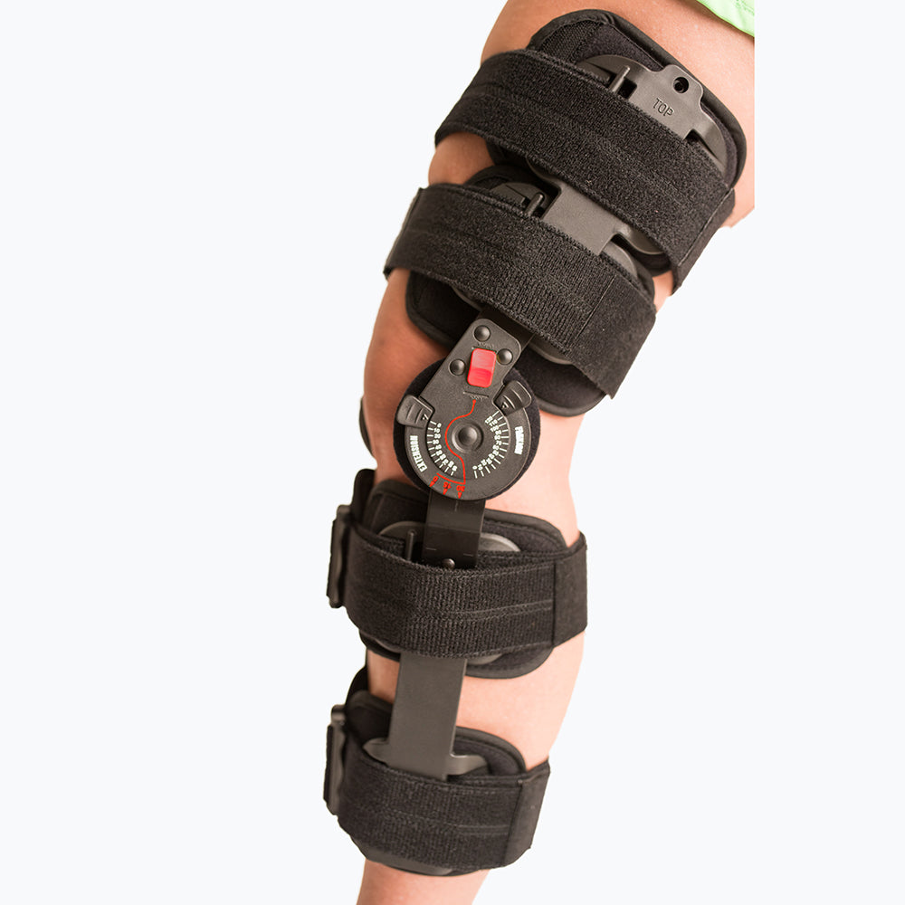 A compression therapy leg brace is fitted to a hospital patient following  knee surgery. It is used in hospitals for the prevention of DVT or Deep  Stock Photo - Alamy